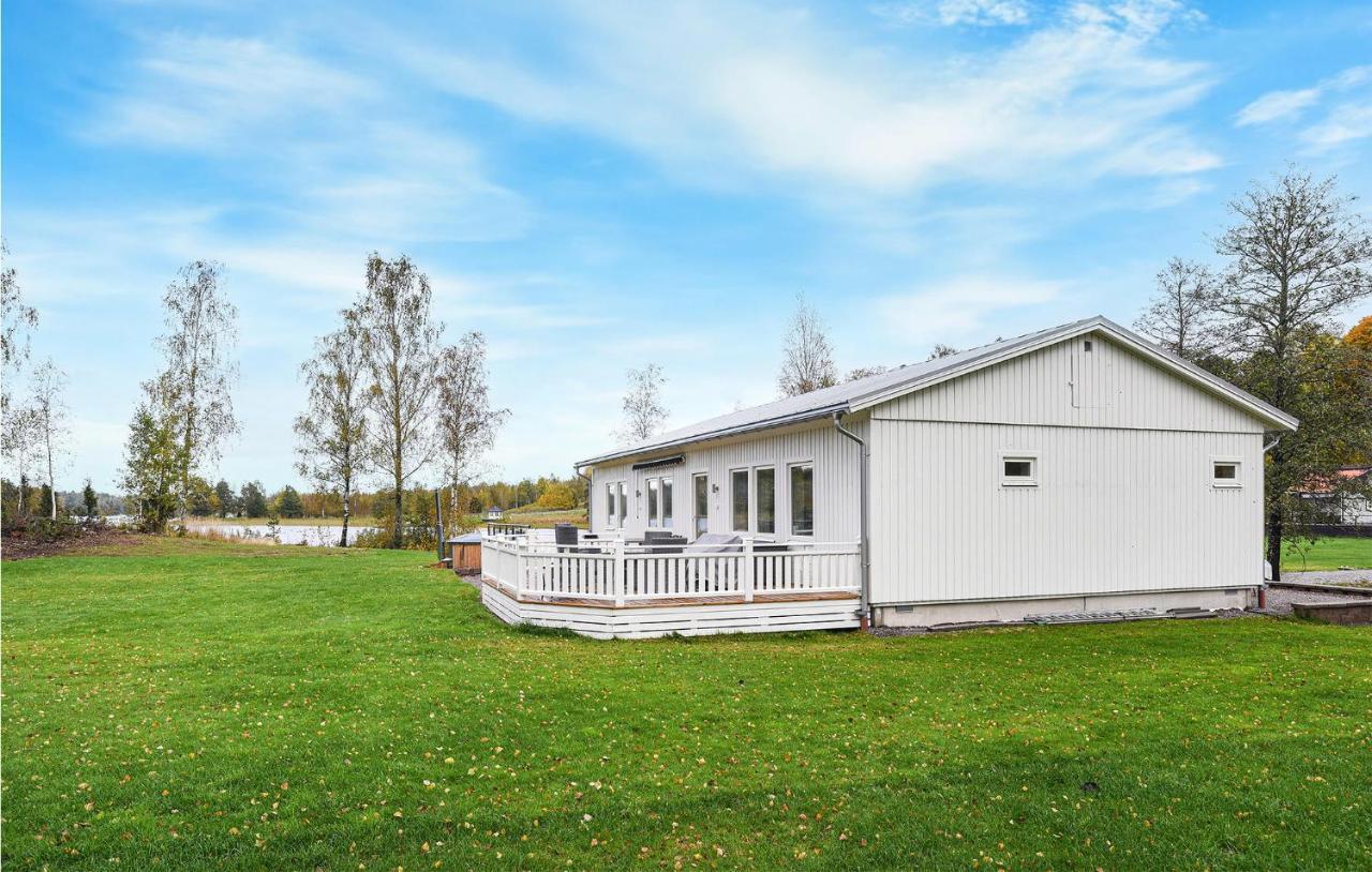 Cozy Home In Svanskog With Lake View Kültér fotó